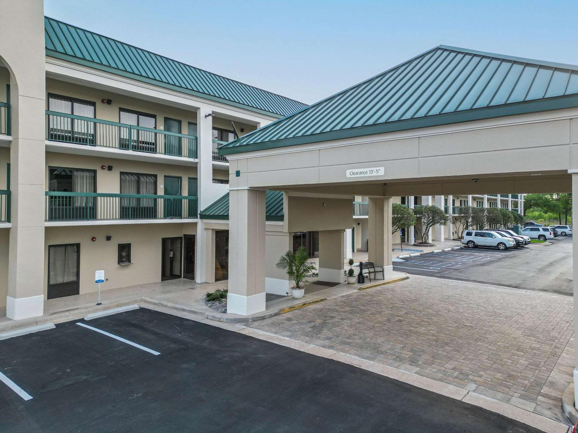 Econo Lodge Inn & Suites Foley-North Gulf Shores Bagian luar foto